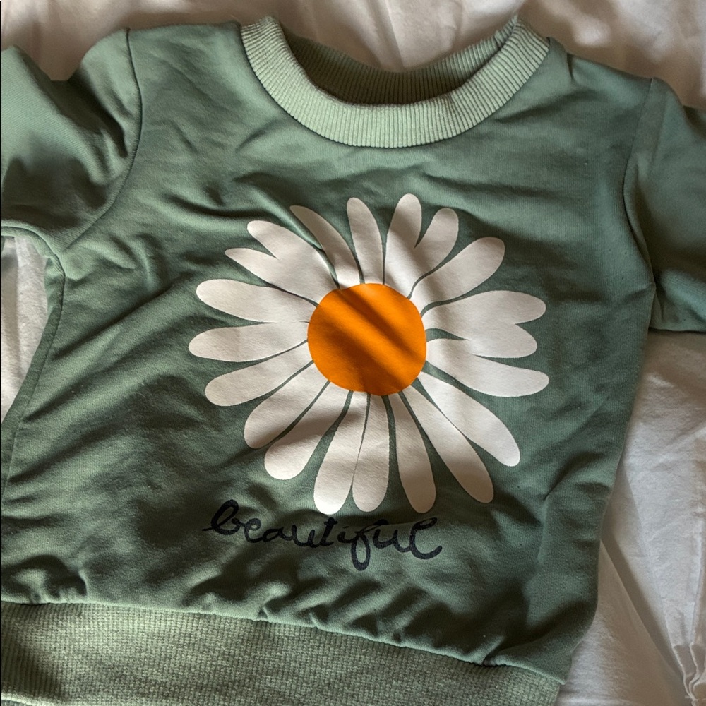 Kids Mint Green Daisy Graphic Sweatshirt - Casual Crewneck